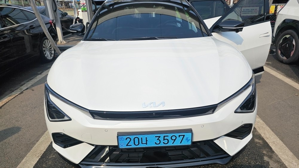 더 뉴 EV6 CV BEV(롱레인지/84.0kWh) AWD GT-line(461km) 매물 썸네일