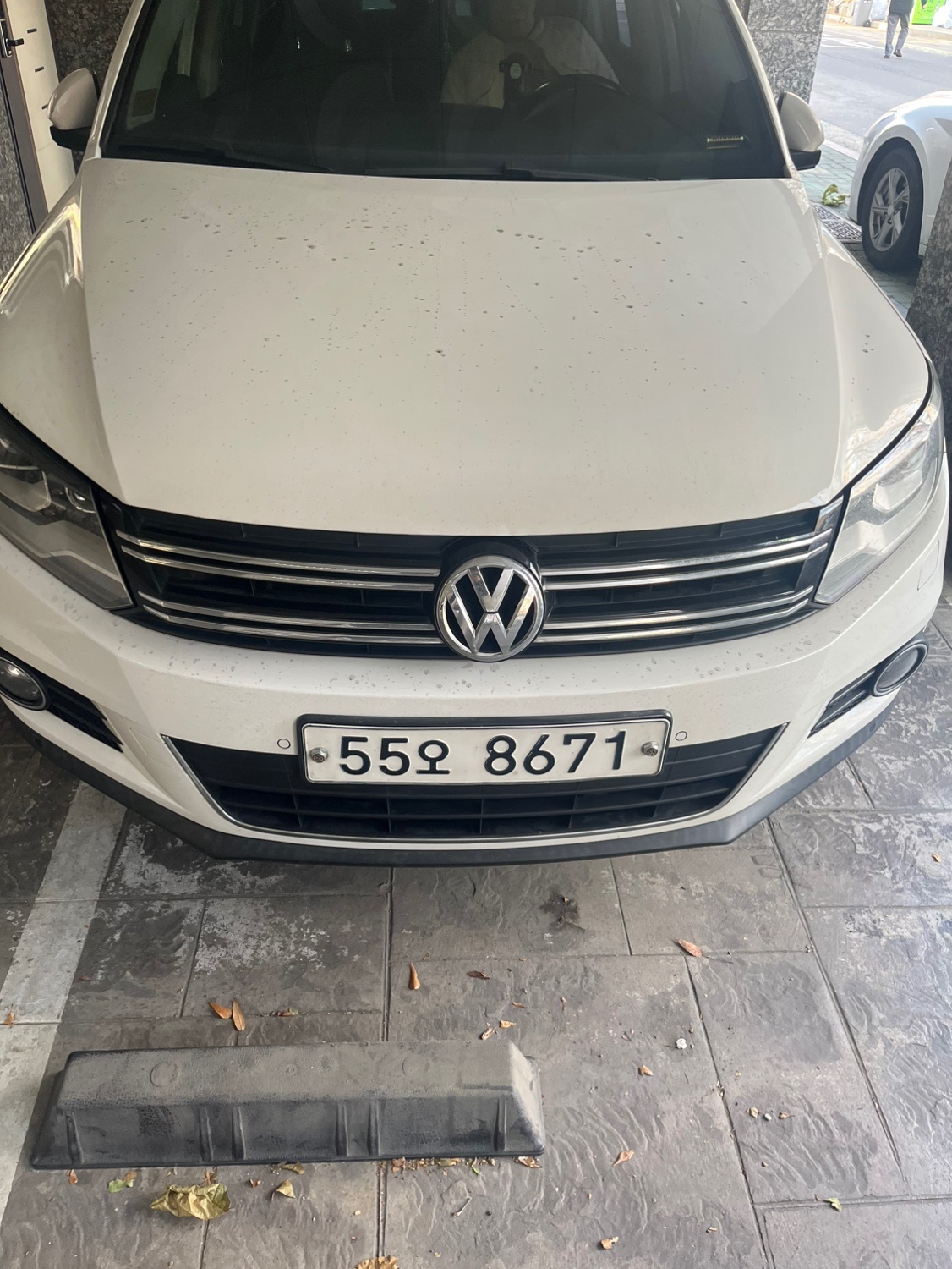 뉴 티구안 5N 2.0 TDI 블루모션 프리미엄 매물 썸네일