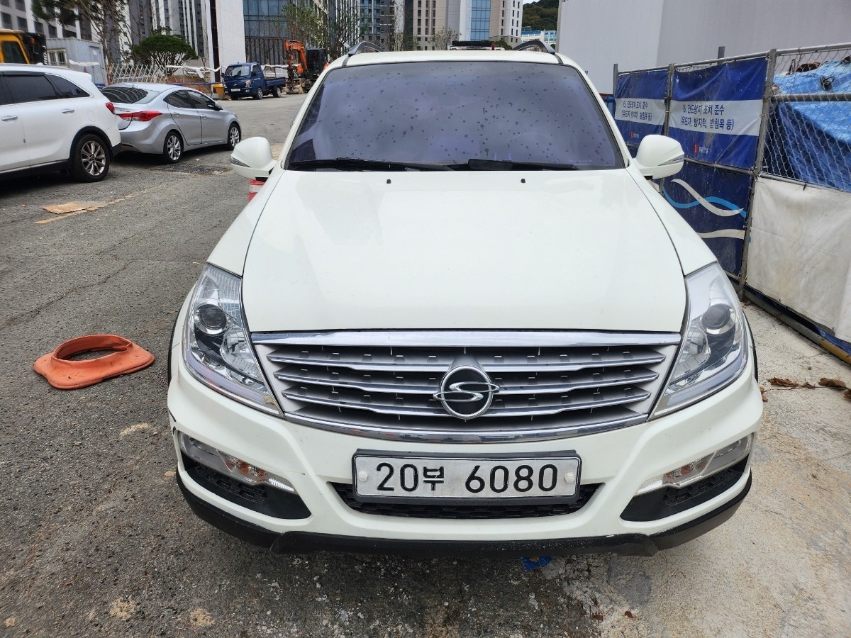 렉스턴 W Y200 7인승(RX5 2.0) 4WD 디럭스 매물 썸네일