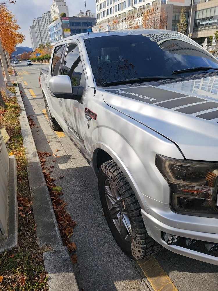 F150 XIII 3.5 T V6 매물 썸네일