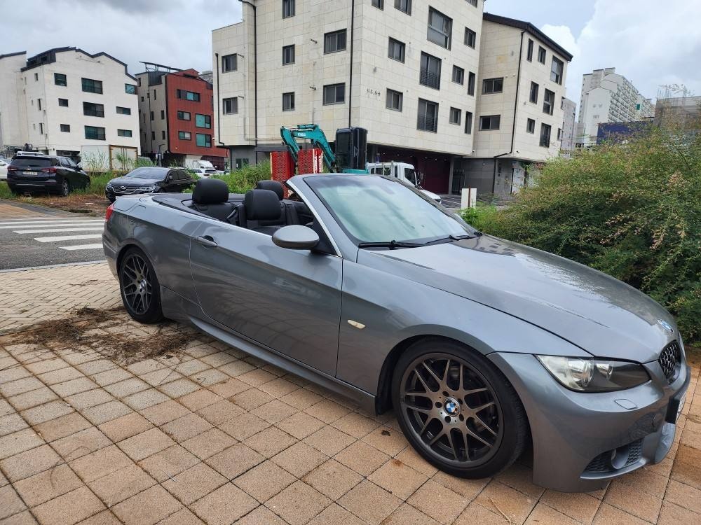 3시리즈 E90 328 i 컨버터블 전기형 (231마력) 매물 썸네일