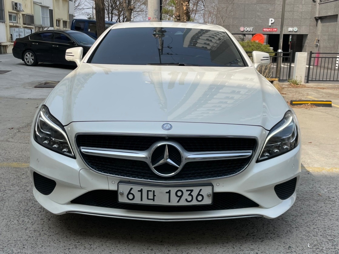 CLS 클래스 W218 CLS250 d 4Matic 후기형 (204마력)AMG Line 매물 썸네일