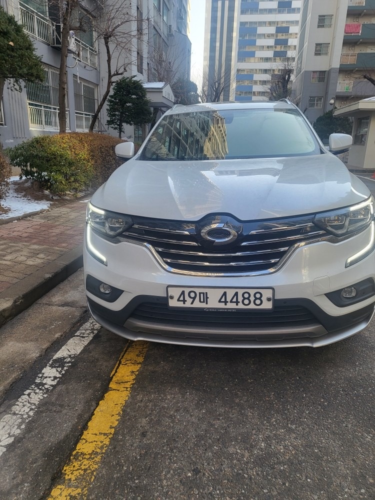 QM6 HZG 5인승(가솔린 2.0) FWD RE 매물 썸네일