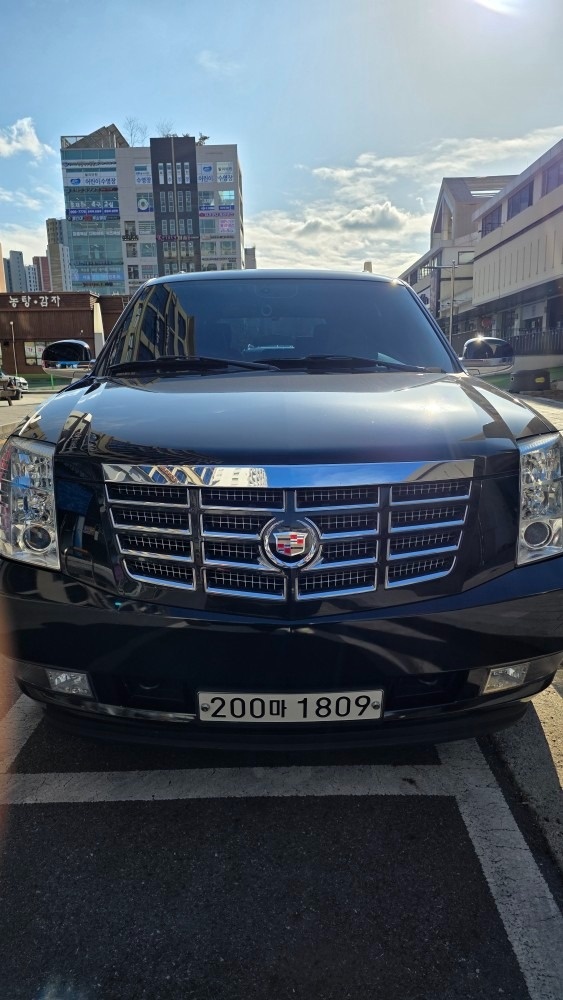 에스컬레이드 Ⅲ GMT900 6.2 숏바디 4WD 매물 썸네일