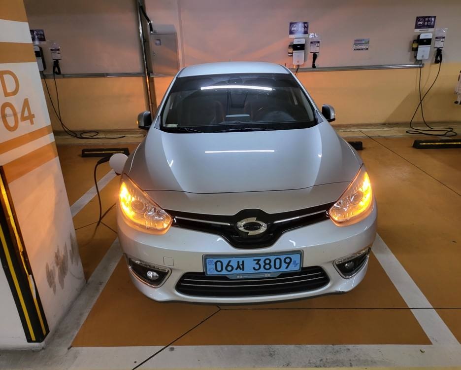 SM3 Z.E BEV(22kWh) FWD RE(135km) 매물 썸네일