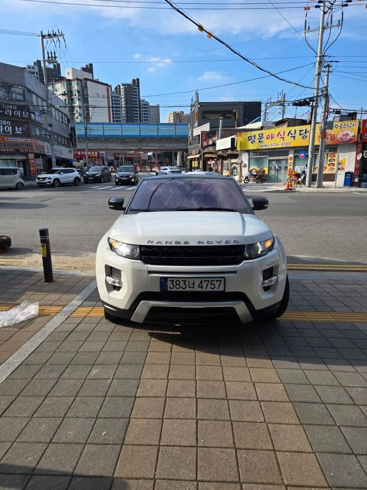 레인지로버 이보크 L538 2.2 SD4 다이나믹 매물 썸네일