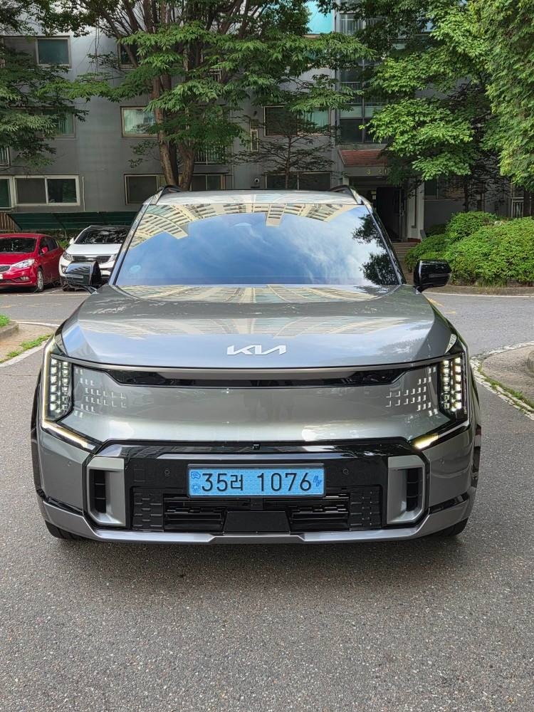 EV9 MV1 BEV(롱레인지/99.8kWh) 4WD GT-Line(6인승-스위블) 매물 썸네일
