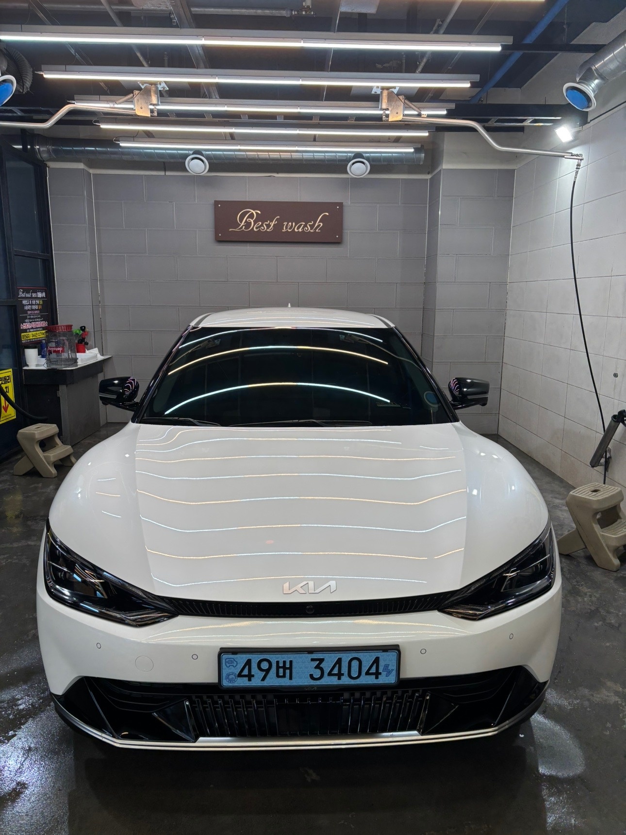EV6 CV BEV(롱레인지/77.4kWh) RWD 어스(470km) 매물 썸네일