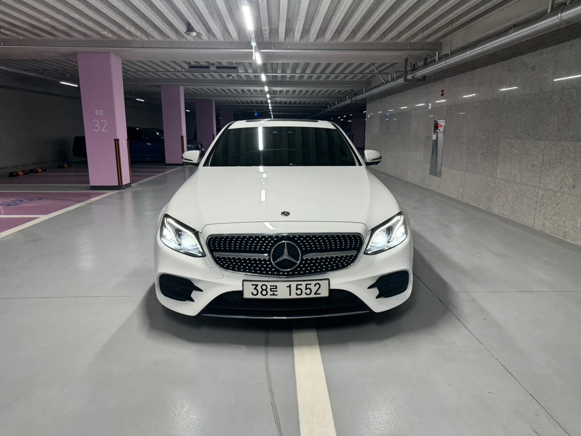 E 클래스 W213 E300 전기형 (211마력)AMG Line 매물 썸네일