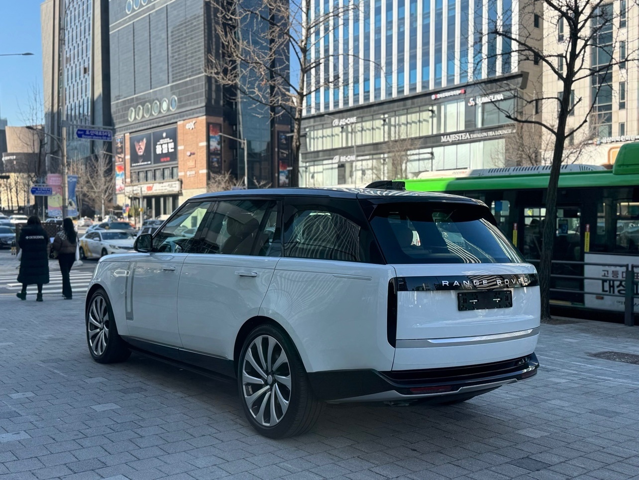 레인지로버 L460 P530 AB LWB (530마력) 매물 썸네일