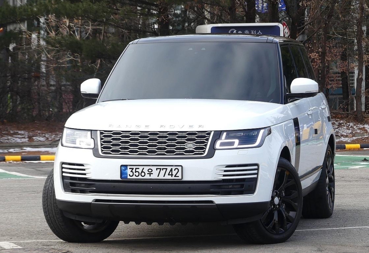 레인지로버 L405 4.4 TD V8 매물 썸네일