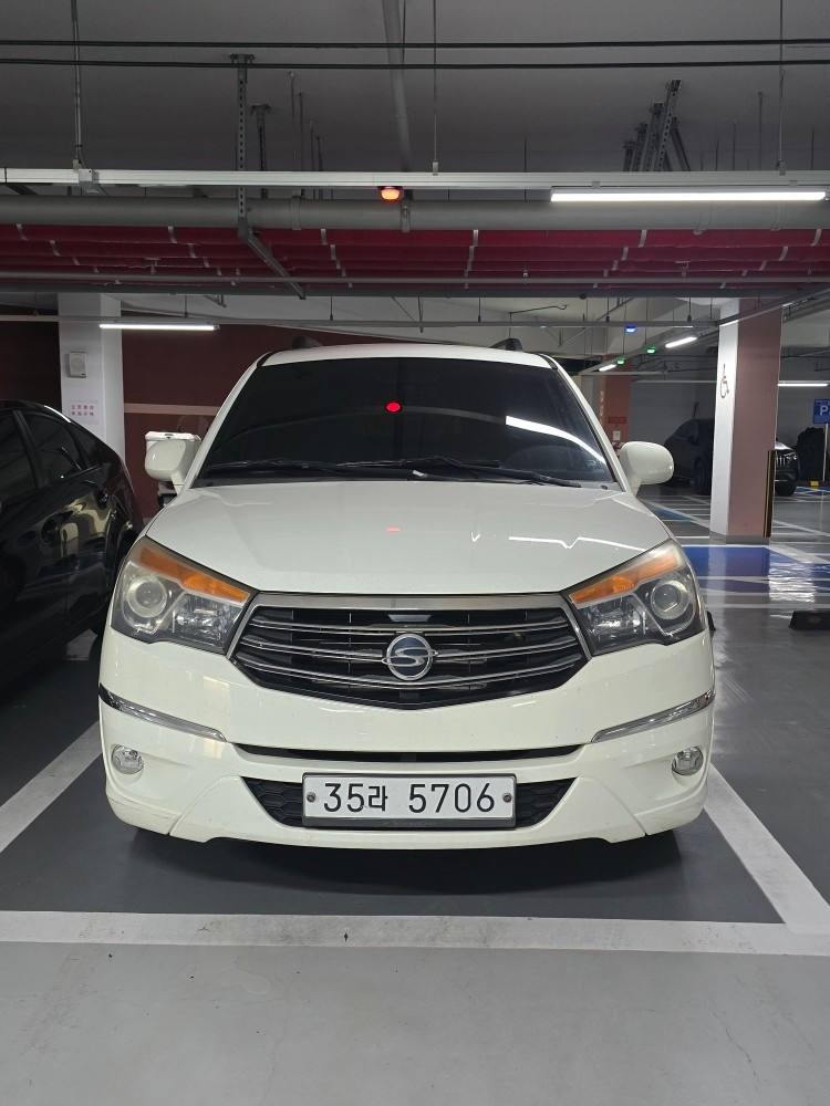 코란도 투리스모 A150 9인승(디젤 2.0) 4WD LT 매물 썸네일