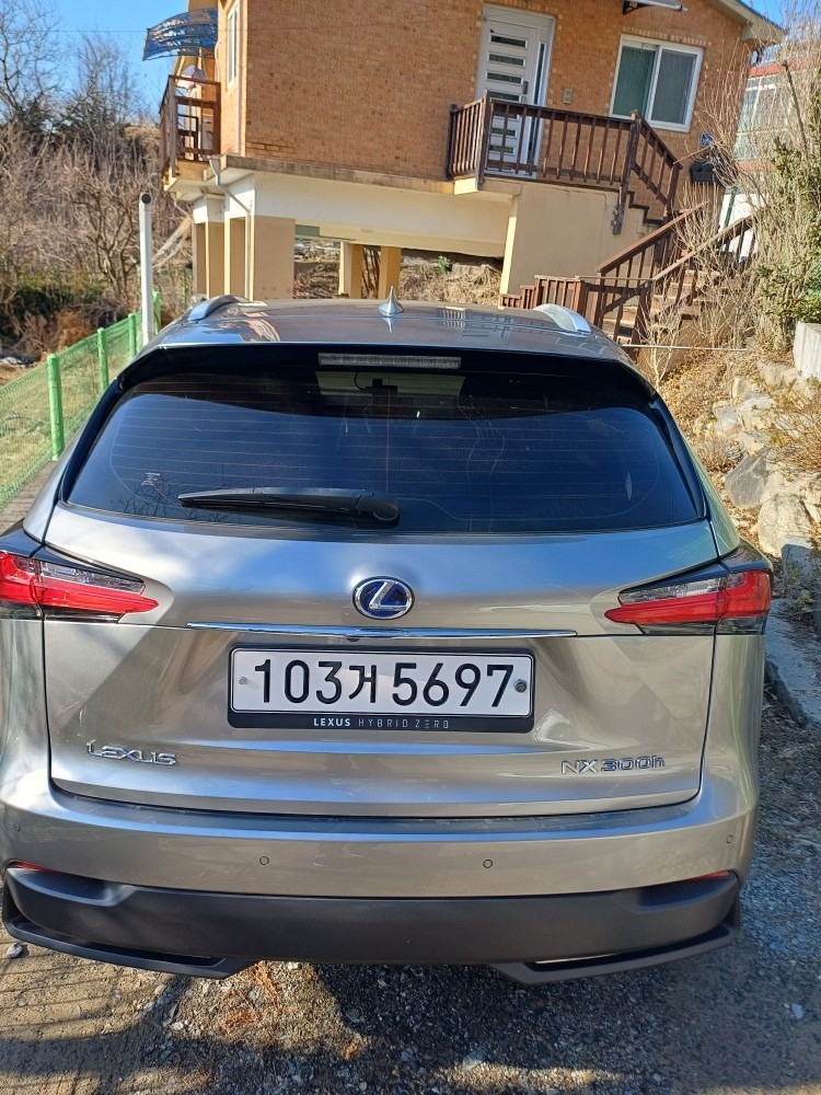 NX AZ10 NX300h AWD 전기형 (152마력) 매물 썸네일