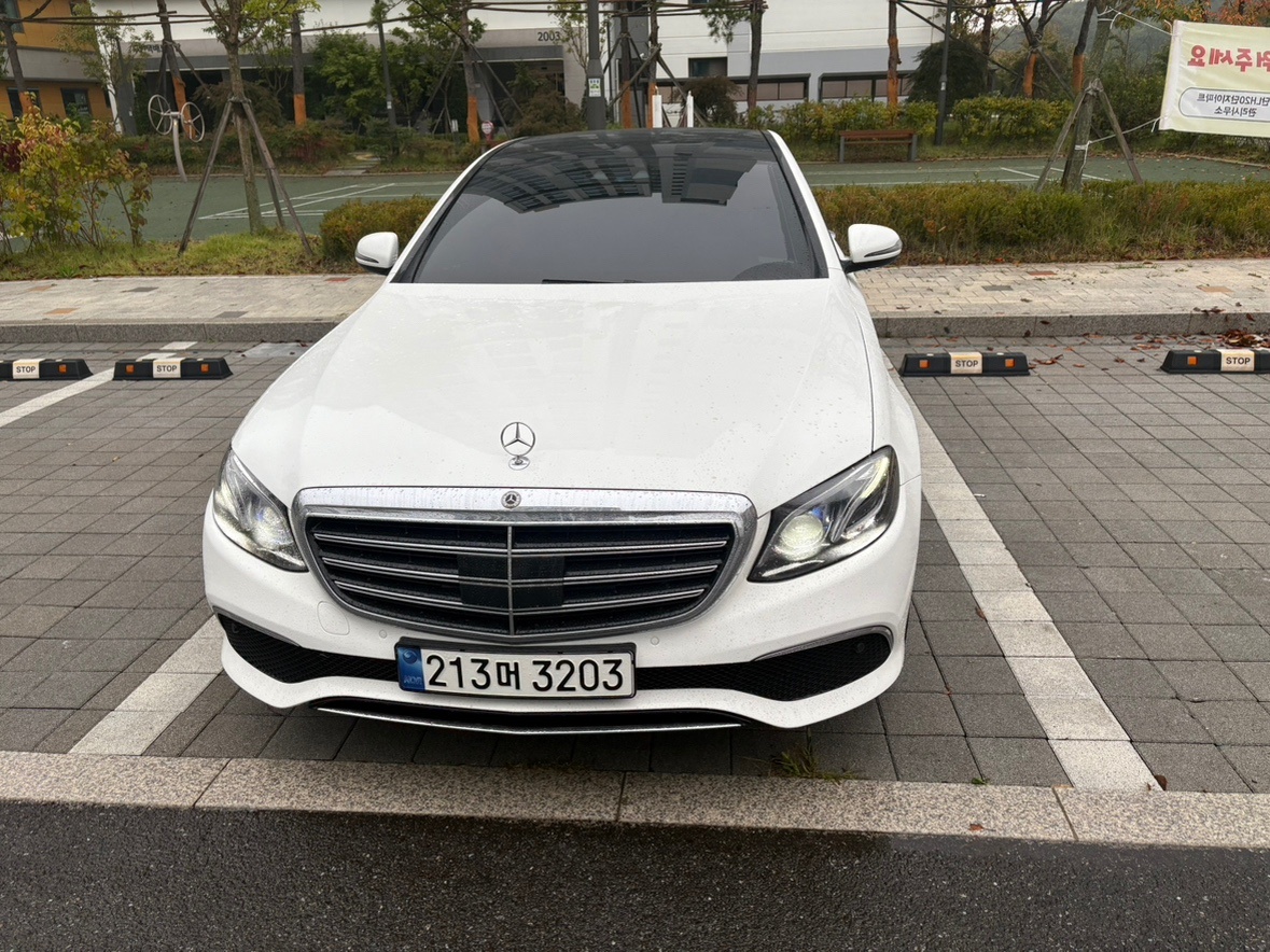 E 클래스 W213 E220 d 4Matic 전기형 (194마력) 매물 썸네일