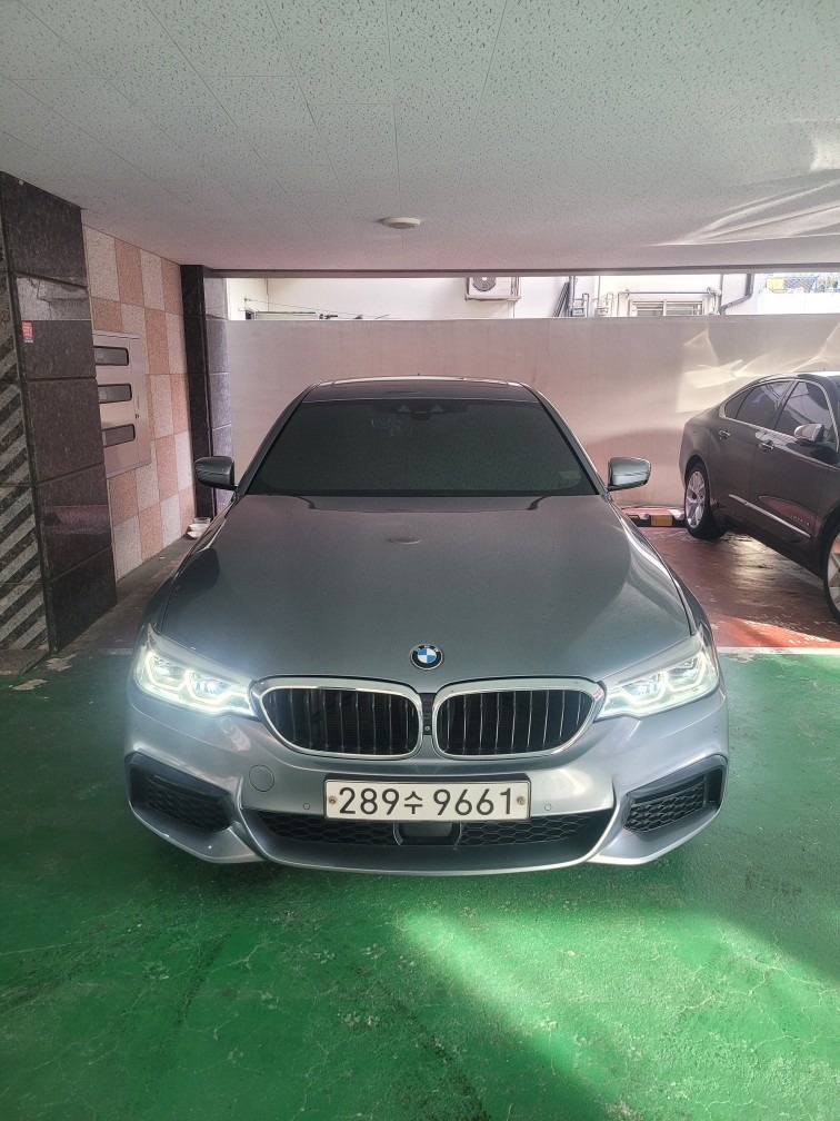 5시리즈 G30 520d xDrive 페이스리프트 (190마력)M 스포츠 플러스 매물 썸네일