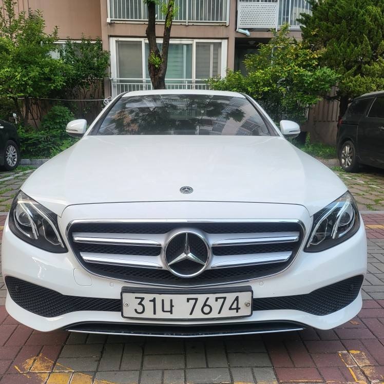 E 클래스 W213 E200 아방가르드 매물 썸네일