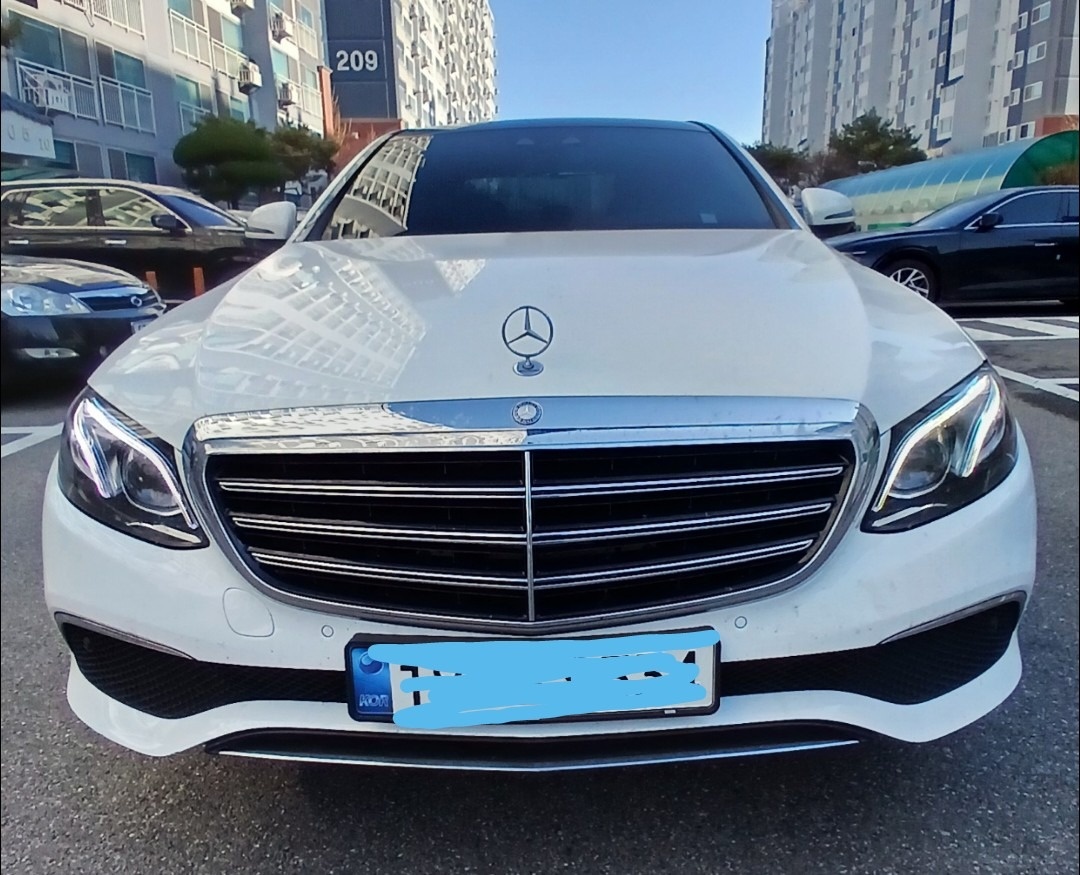 E 클래스 W213 E220 d 전기형 (163마력) 매물 썸네일