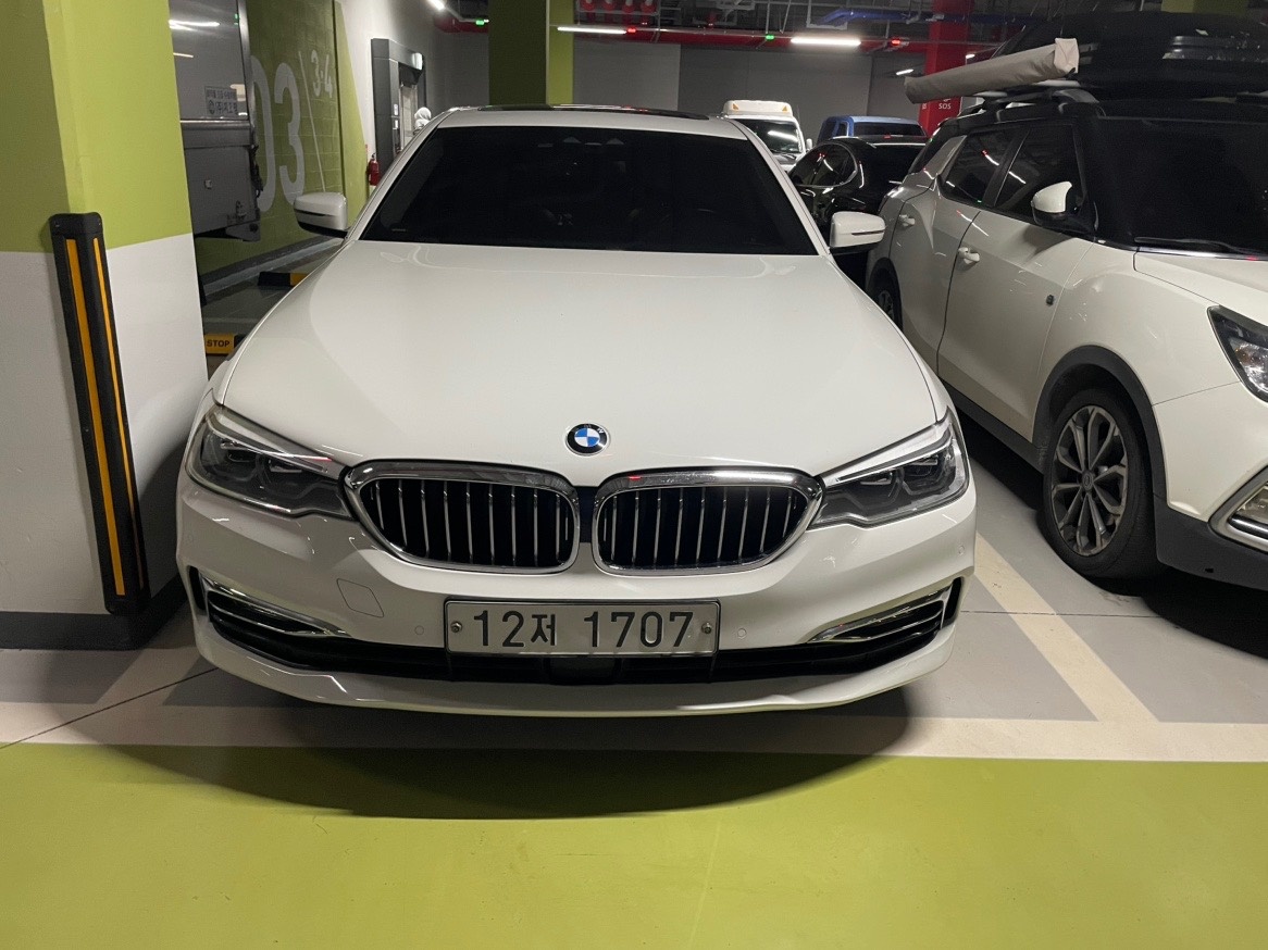 5시리즈 G30 520d xDrive 전기형 (190마력)럭셔리 플러스 매물 썸네일
