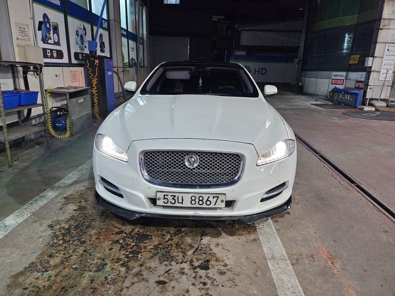 XJ X351 3.0 d 프리미엄 럭셔리 LWB 매물 썸네일