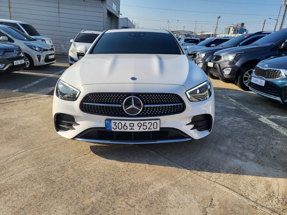 E 클래스 W213 E220 d 4Matic 후기형 (194마력)AMG Line 매물 썸네일