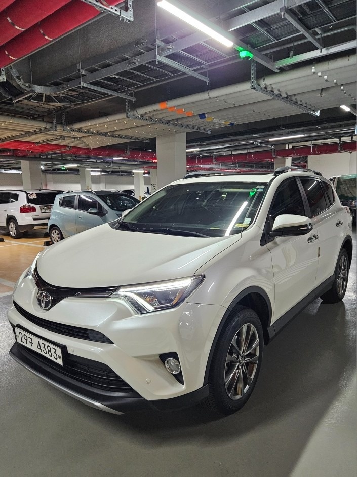 RAV4 XA40 2.5 FWD (179마력) 매물 썸네일