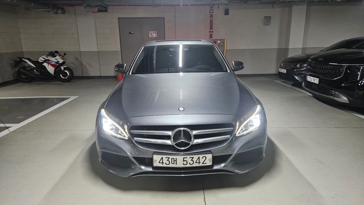 C 클래스 W205 C220 d (170마력) 매물 썸네일