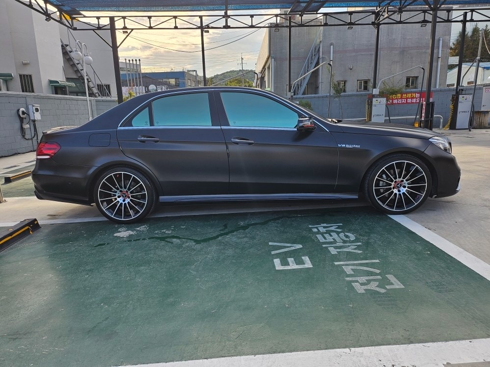 E 클래스 W212 E250 CDI 4Matic 후기형 (204마력) 매물 썸네일