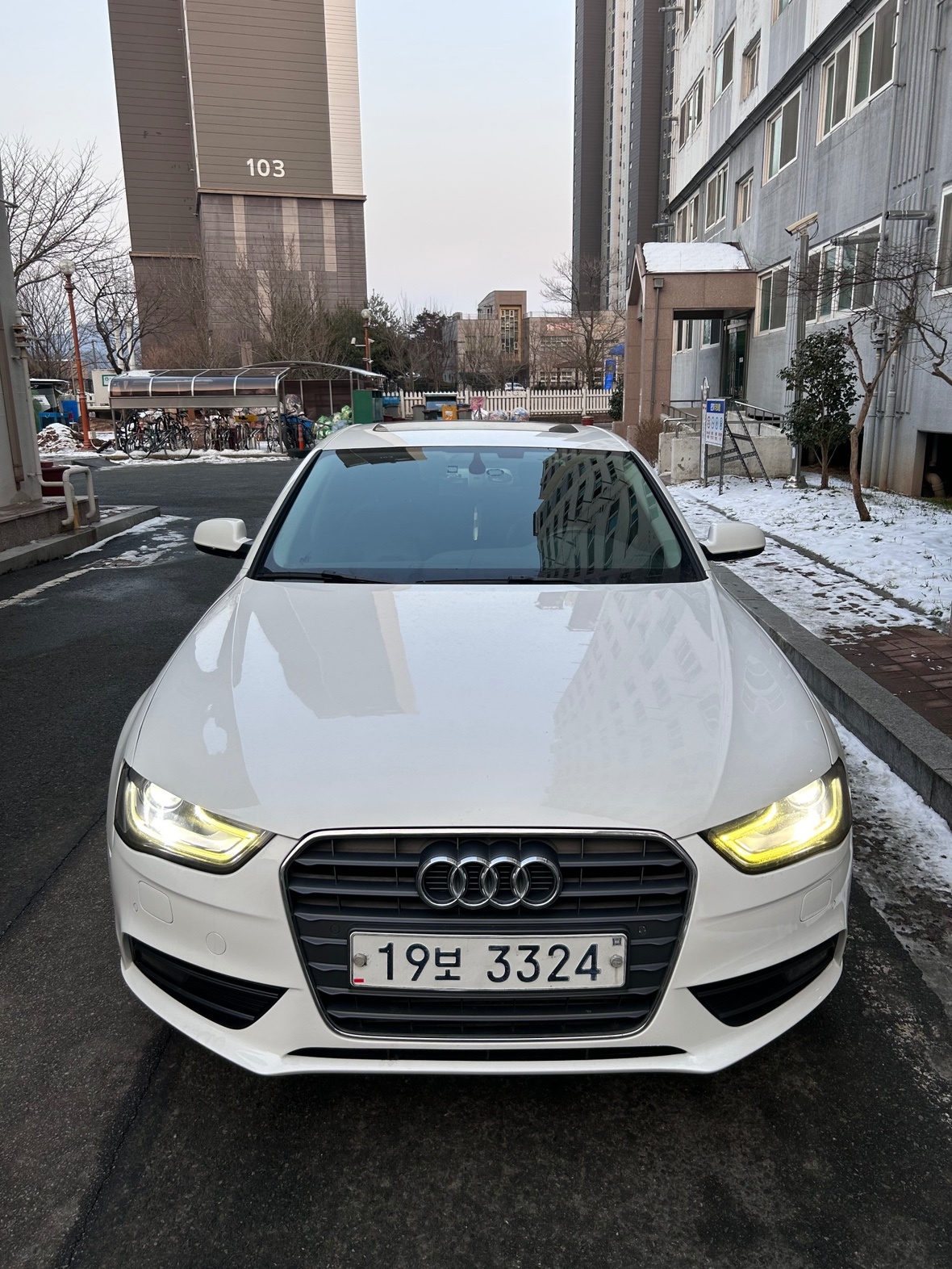 A4 B8/8K 2.0 TDI (143마력) 매물 썸네일