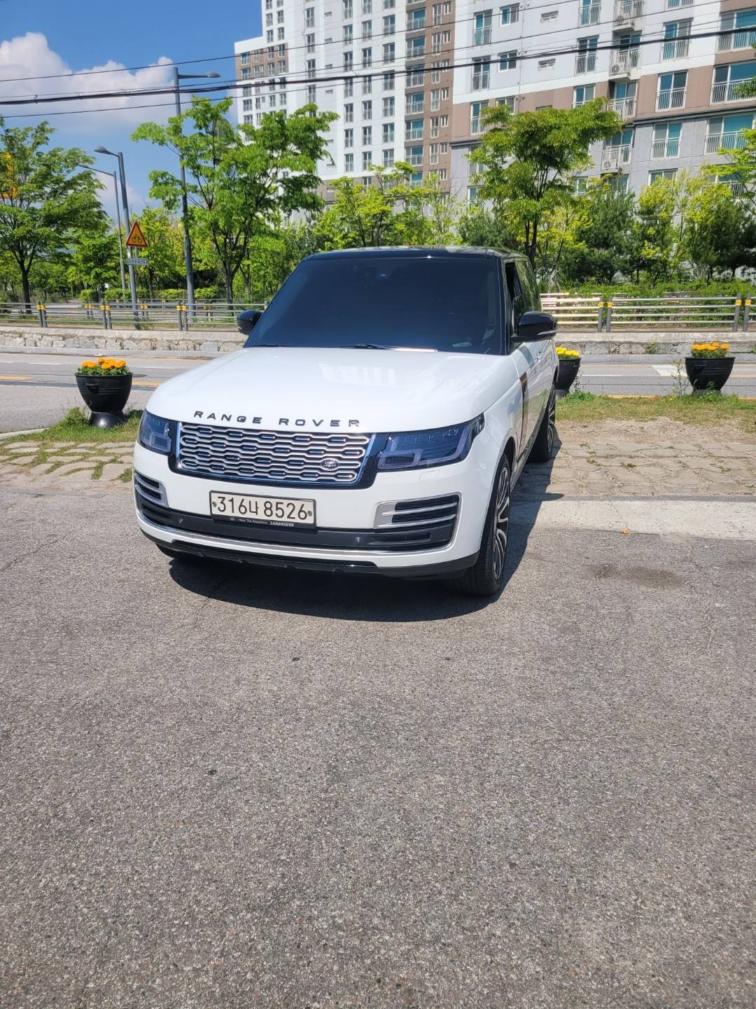 레인지로버 L405 4.4 TD V8 매물 썸네일