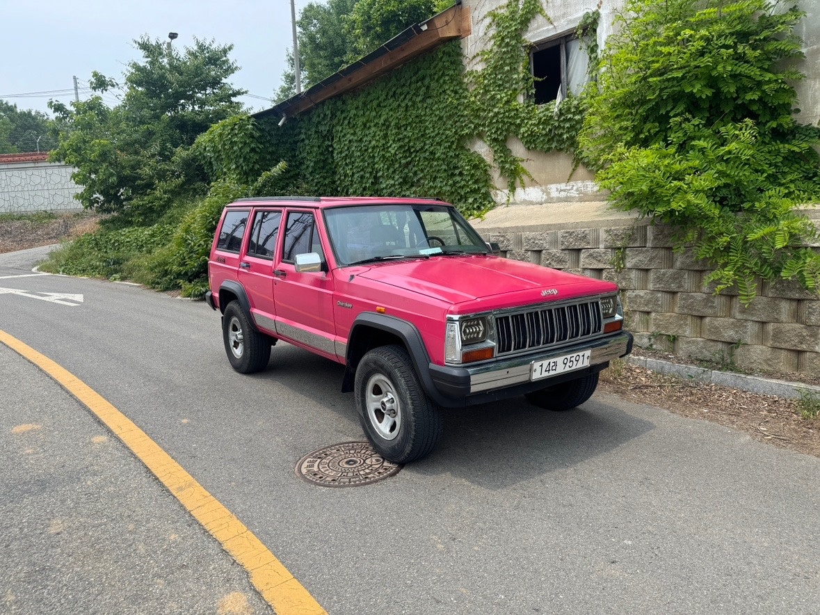체로키 XJ 2.5 매물 썸네일