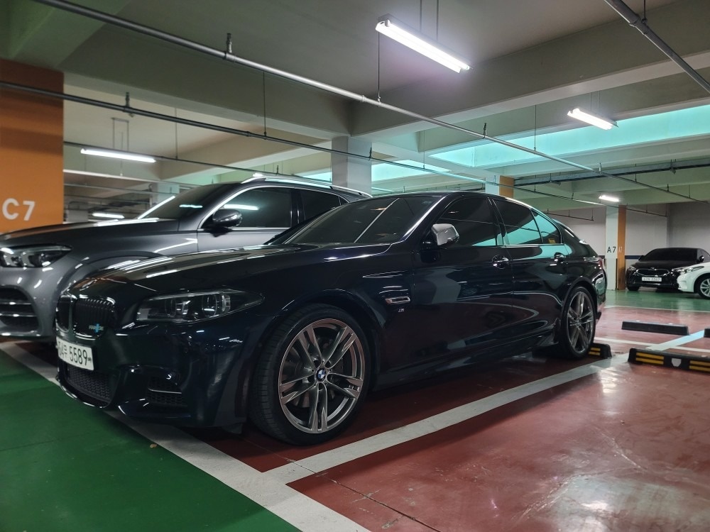 5시리즈 F10 M550d xDrive (381마력) 매물 썸네일