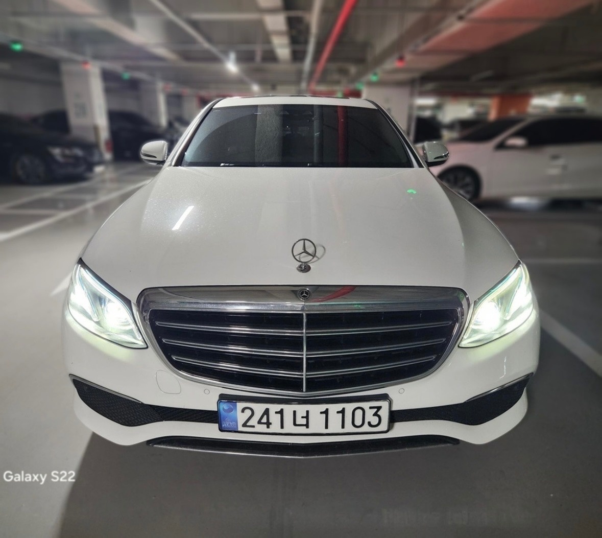 E 클래스 W213 E220 d 4Matic 전기형 (194마력)익스클루시브 매물 썸네일