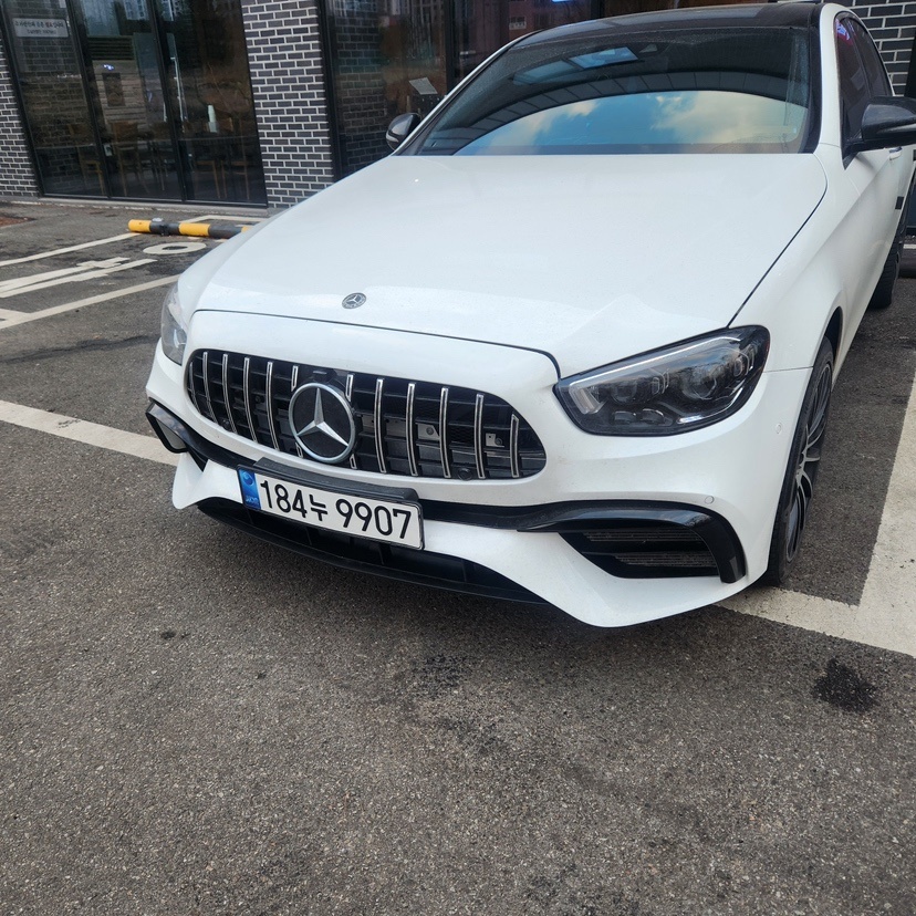 E 클래스 W213 E220 d 4Matic 전기형 (194마력)아방가르드 매물 썸네일