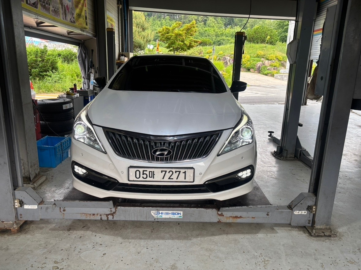 그랜저 HG LPl HG300 렌트카 FWD 이그제큐티브 매물 썸네일