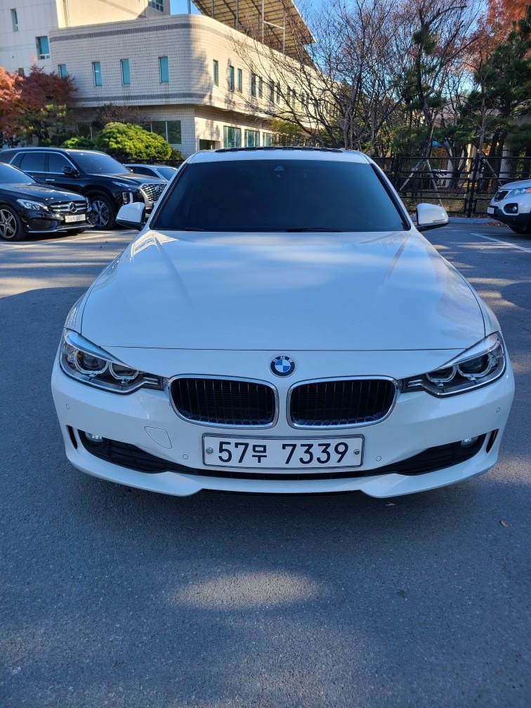 3시리즈 F30 320d 세단 (184마력) 매물 썸네일