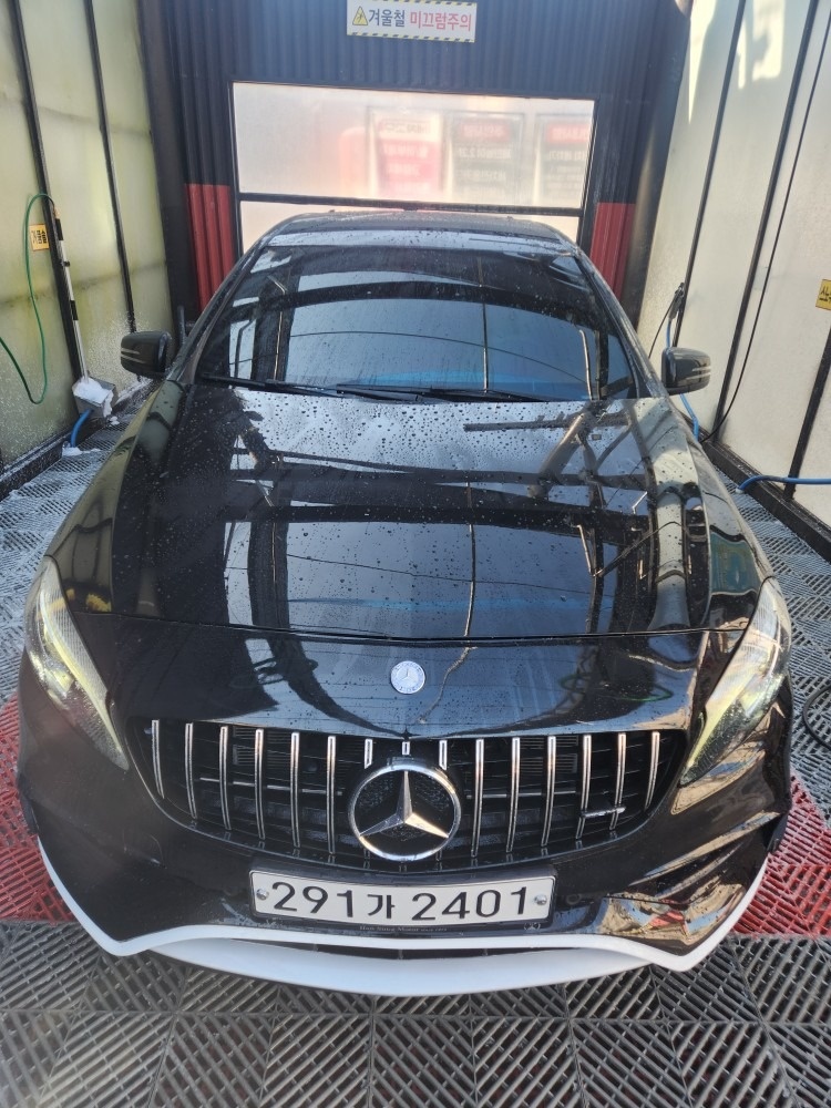 A 클래스 W176 A45 amg 4Matic (388마력) 매물 썸네일