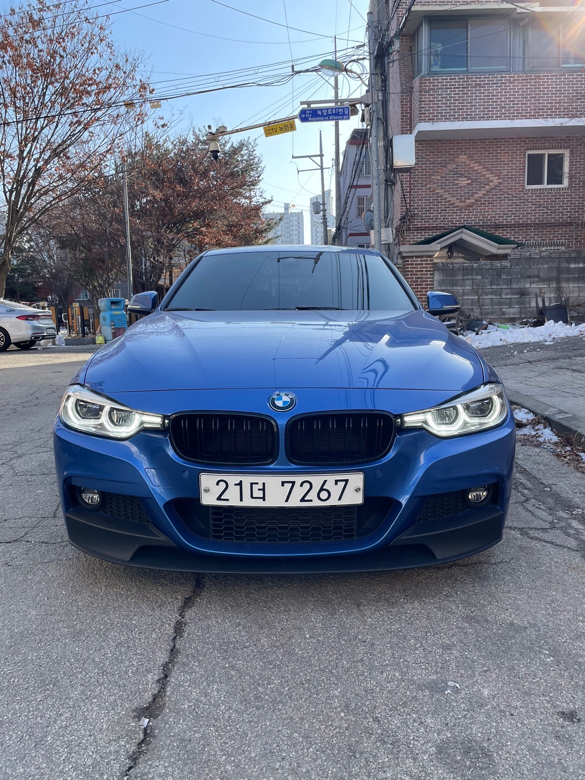 3시리즈 F30 330 i 세단 페이스리프트 (252마력) �매물 썸네일