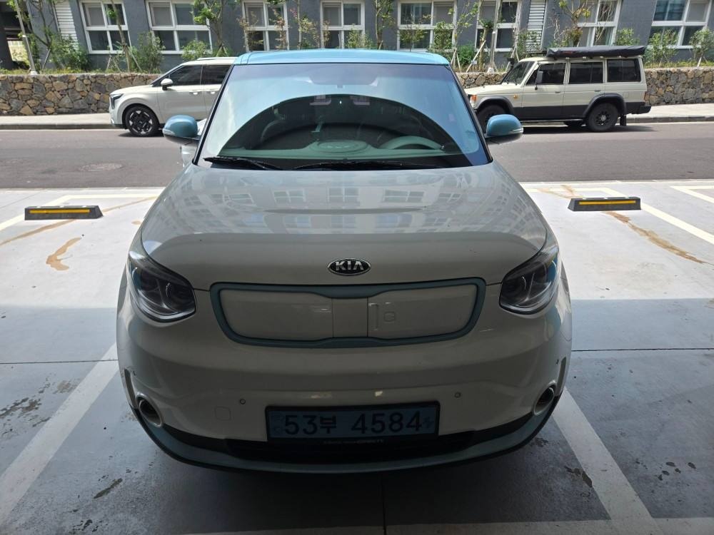 쏘울 EV PS BEV(30kWh) 180km 매물 썸네일