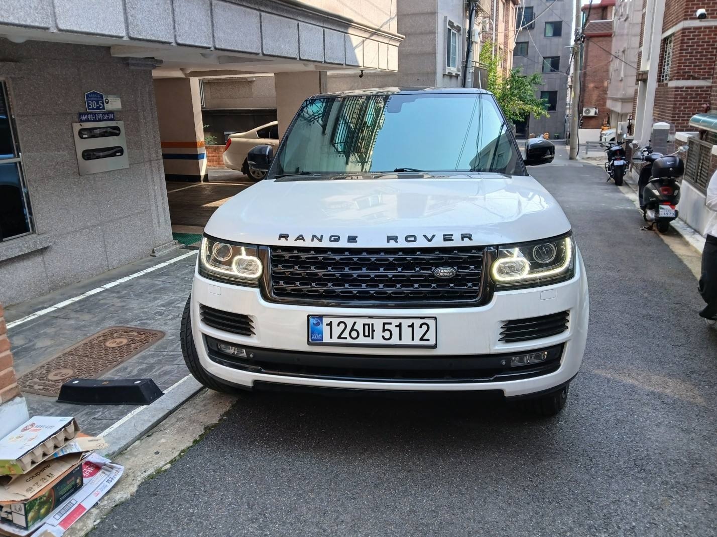 레인지로버 L405 4.4 TD V8 매물 썸네일