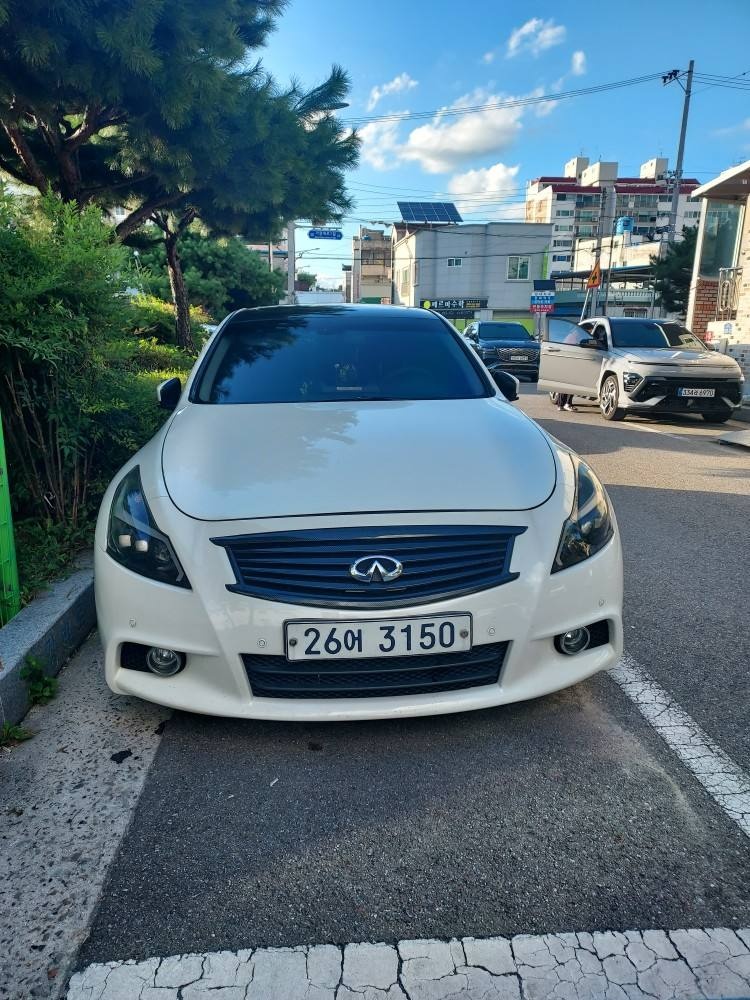 G V36 3.7 세단 (330마력) 매물 썸네일