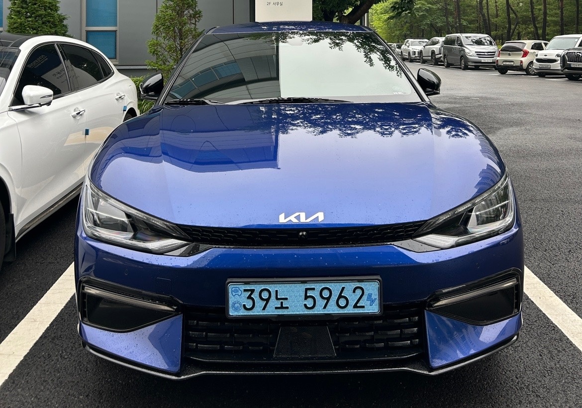 EV6 CV BEV(롱레인지/77.4kWh) RWD GT-Line(434km) 매물 썸네일