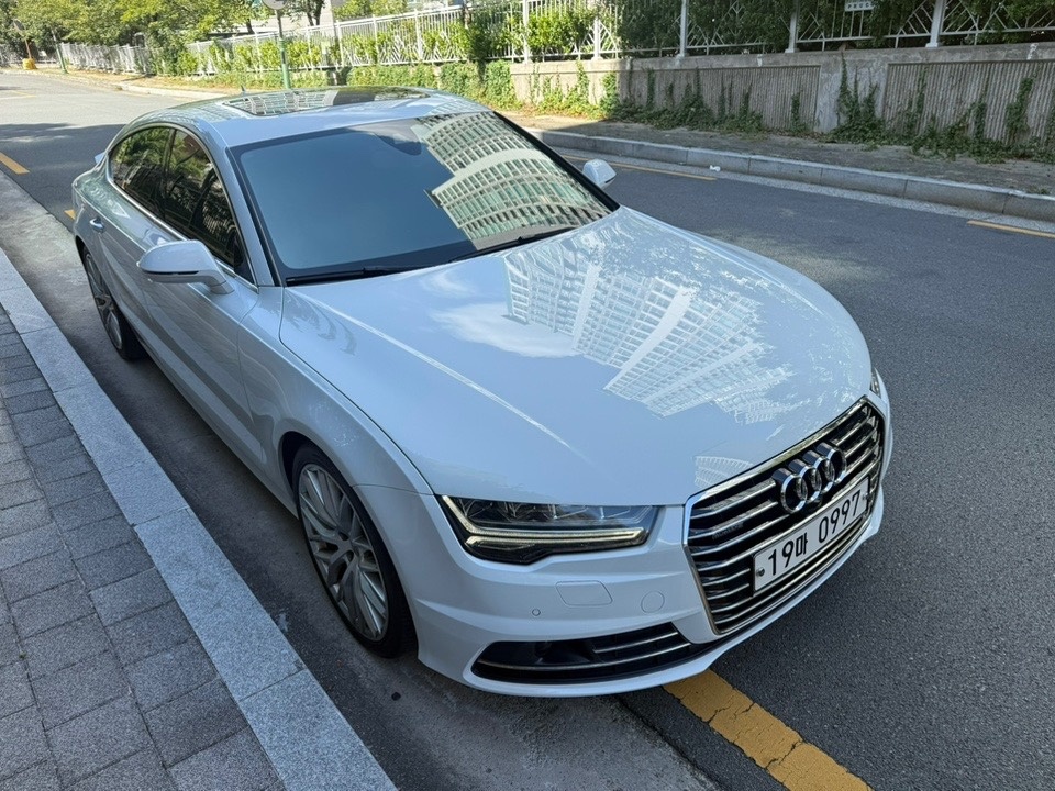 A7 Sportback 4G8 50 TDI 콰트로 (272마력)프리미엄 매물 썸네일