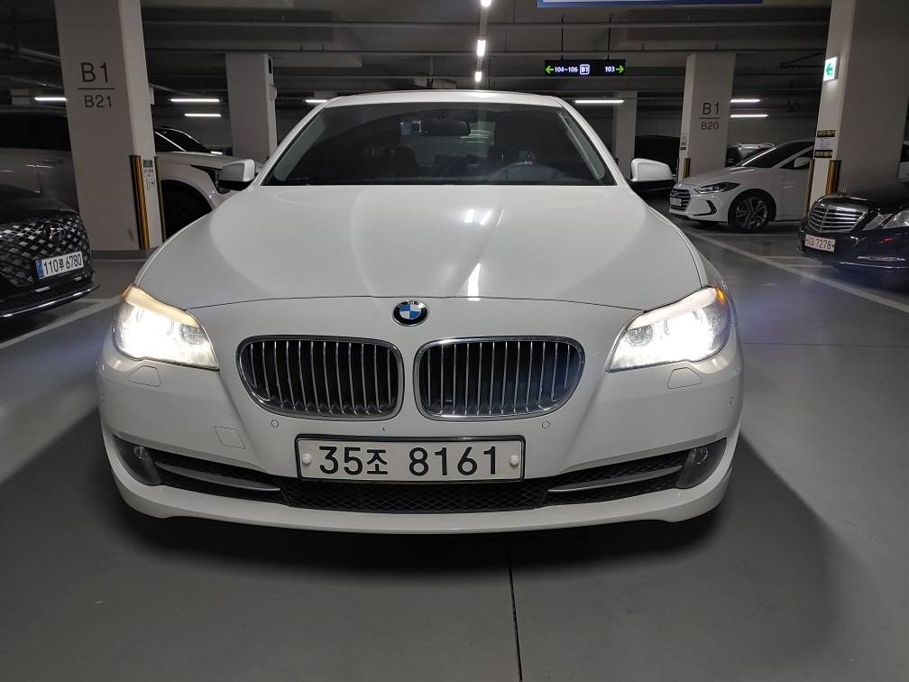 5시리즈 F10 528 i xDrive (245마력) 매물 썸네일