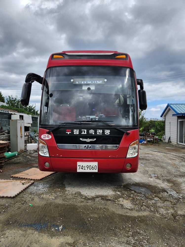 유니버스 노블 자가용 전문 평바닥 디젤 380마력 매물 썸네일