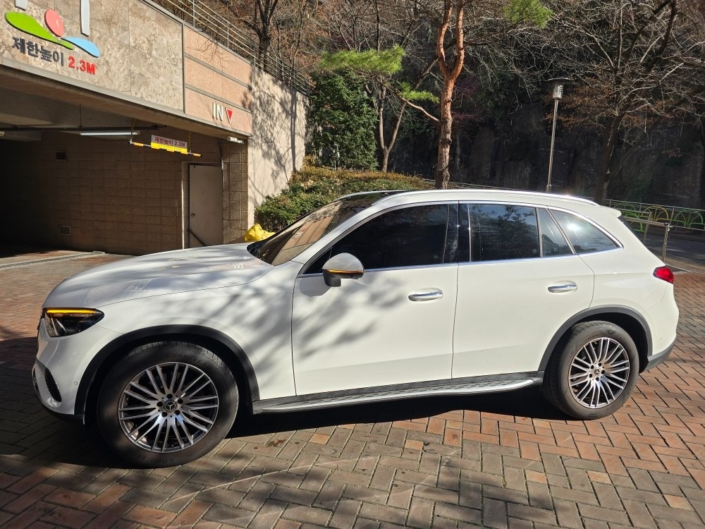 GLC X254 GLC220 d 4Matic (197마력) 매물 썸네일