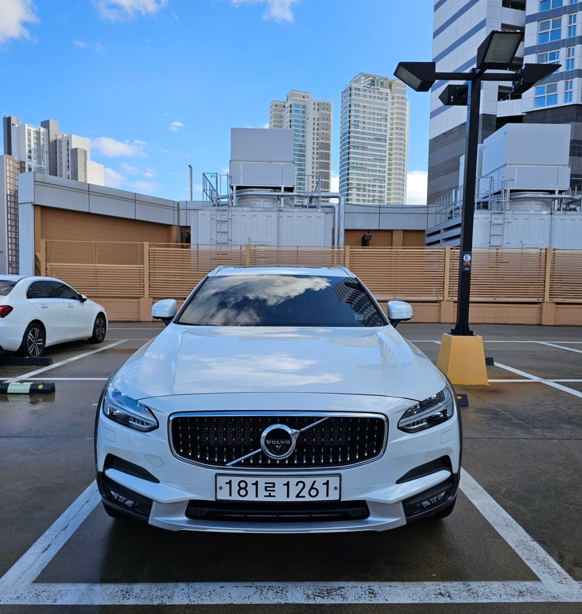 V90 크로스컨트리 T5 AWD 매물 썸네일