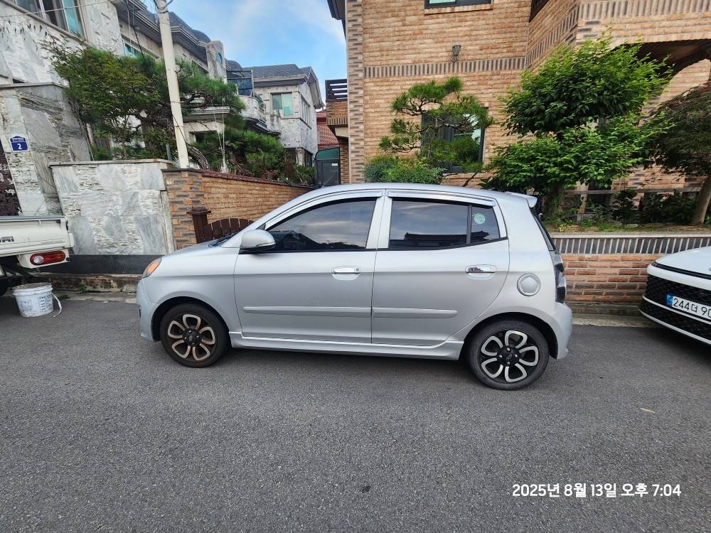 뉴 모닝 SA 5도어 1.0 SLX 고급형 블랙프리미엄 매물 썸네일