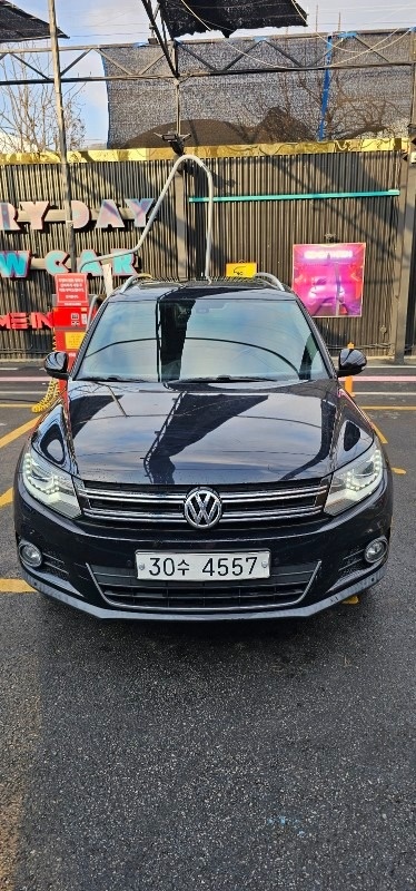 뉴 티구안 5N 2.0 TDI 블루모션 프리미엄 매물 썸네일