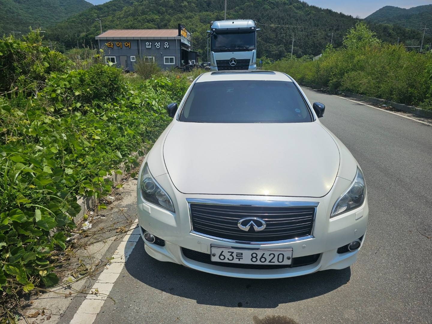 M Y51 5.6 RWD (415마력)스포츠 매물 썸네일