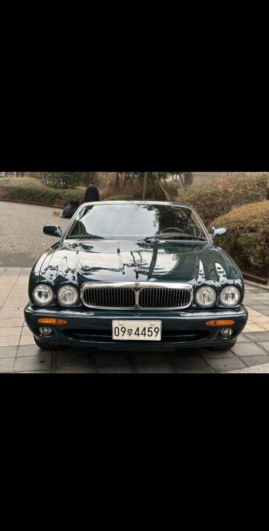 XJ-8 X308 4.0 매물 썸네일